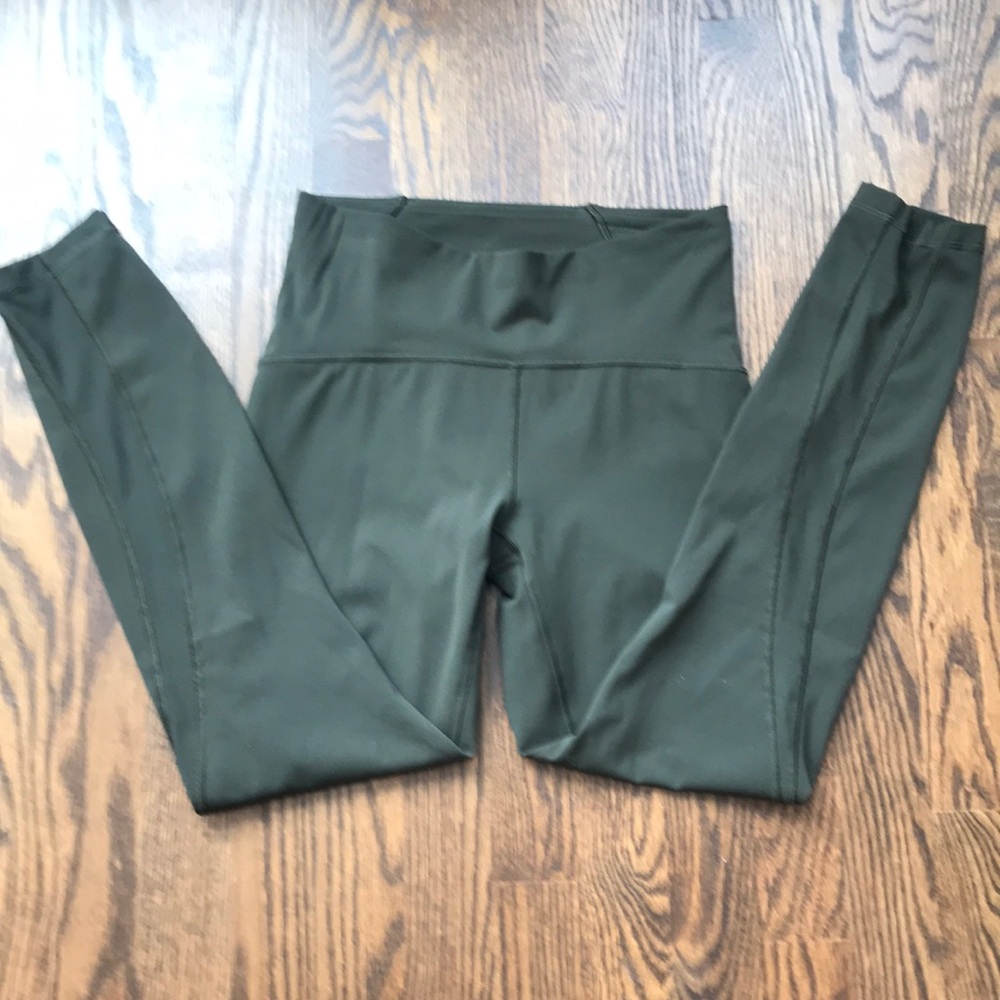 LULULEMON Army Green Leggings SIZE 6 HIGH RISE
